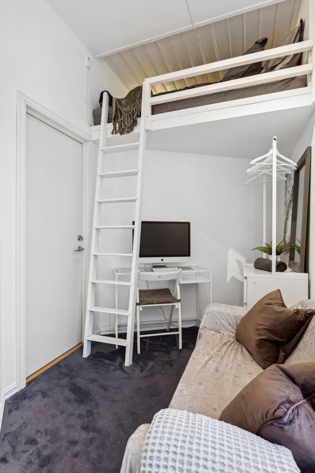 Cozy Room In Central Oslo Grunerlokka Happy Days Bagian luar foto